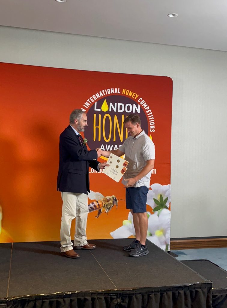 Slovenský med, svetová kvalita: Medy Včelárstva Vargapál zabodovali v Londýne aj Dubaji - 3